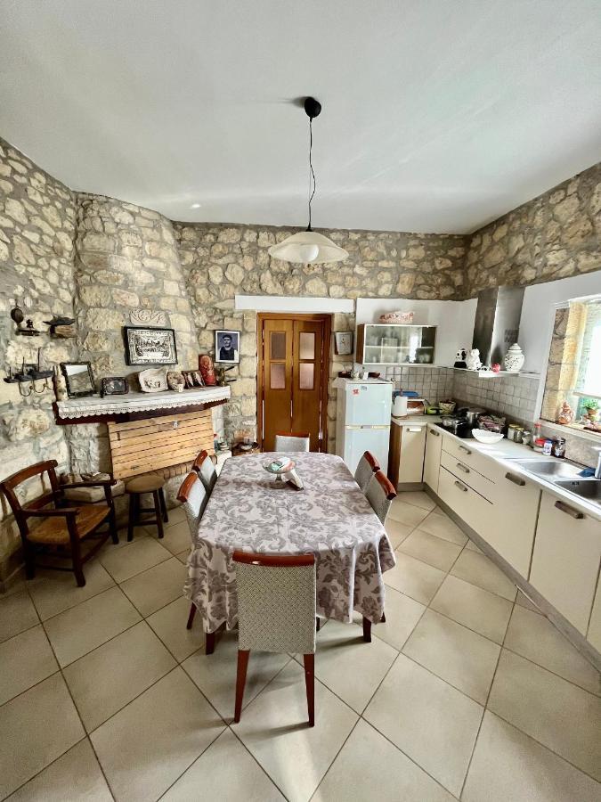 Вілла Katerina'S Rest Stone Ηouse Charakas Екстер'єр фото